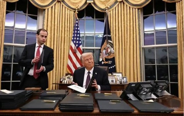 股巢配资 特朗普的“忠诚学”正在向经济领域蔓延...